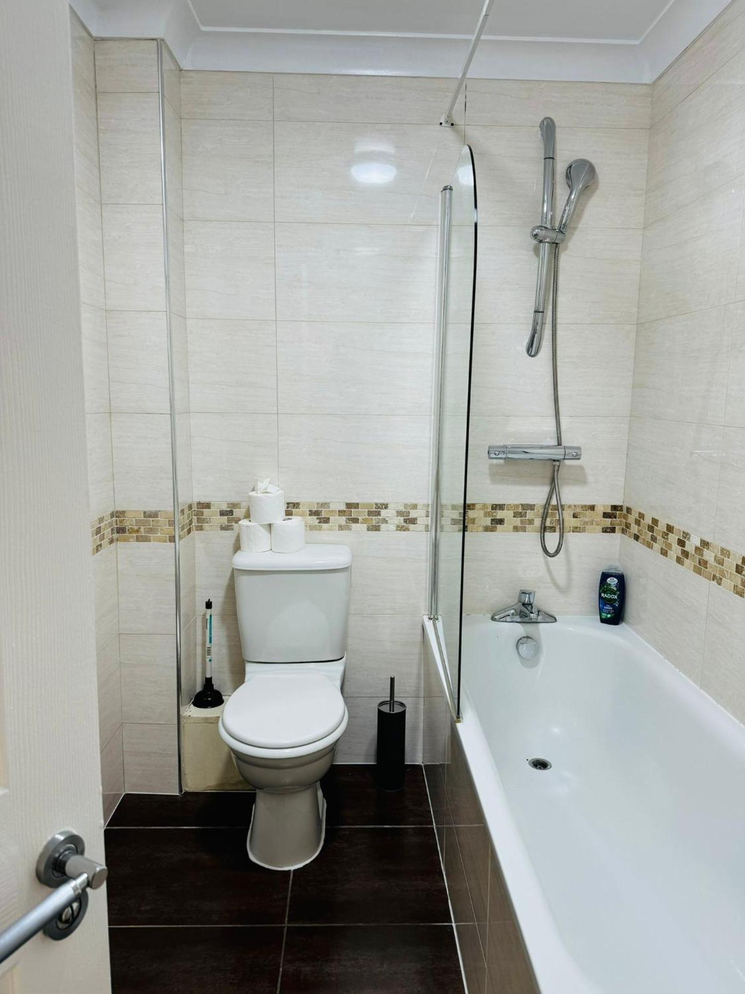 Apartament Spacious Flat In Streatham *