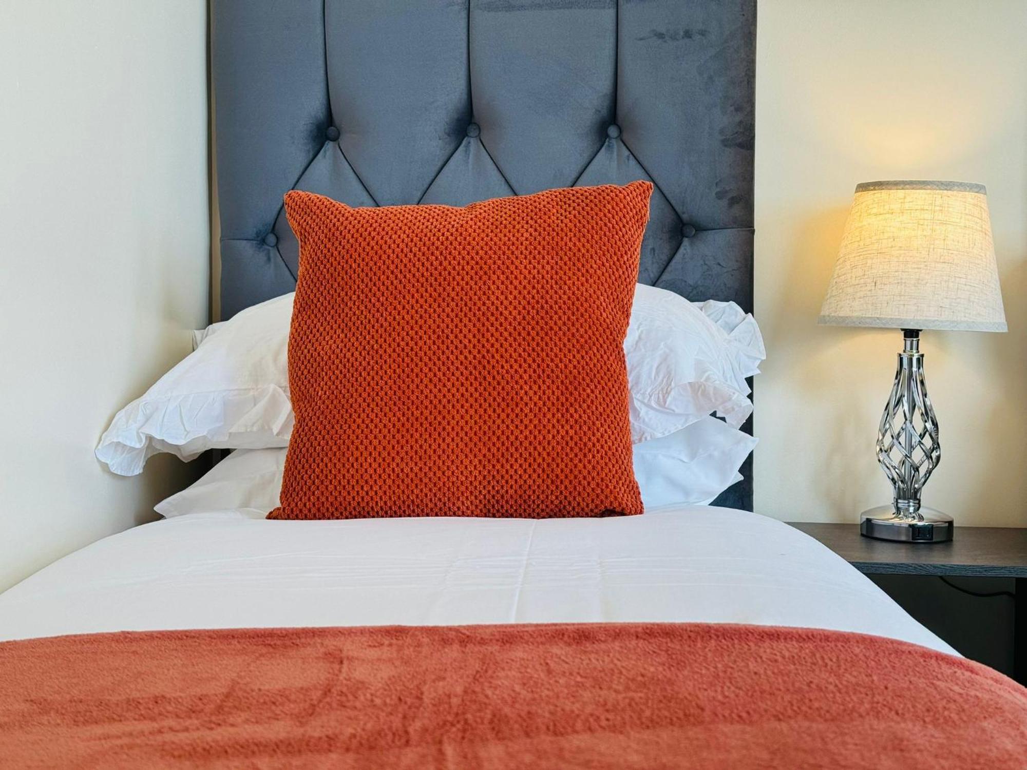 Spacious Flat In Streatham Appartamento *